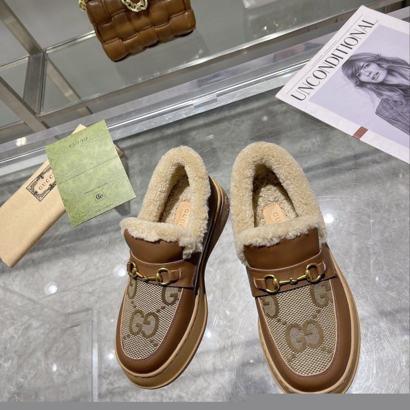 G*u*i casual shoes